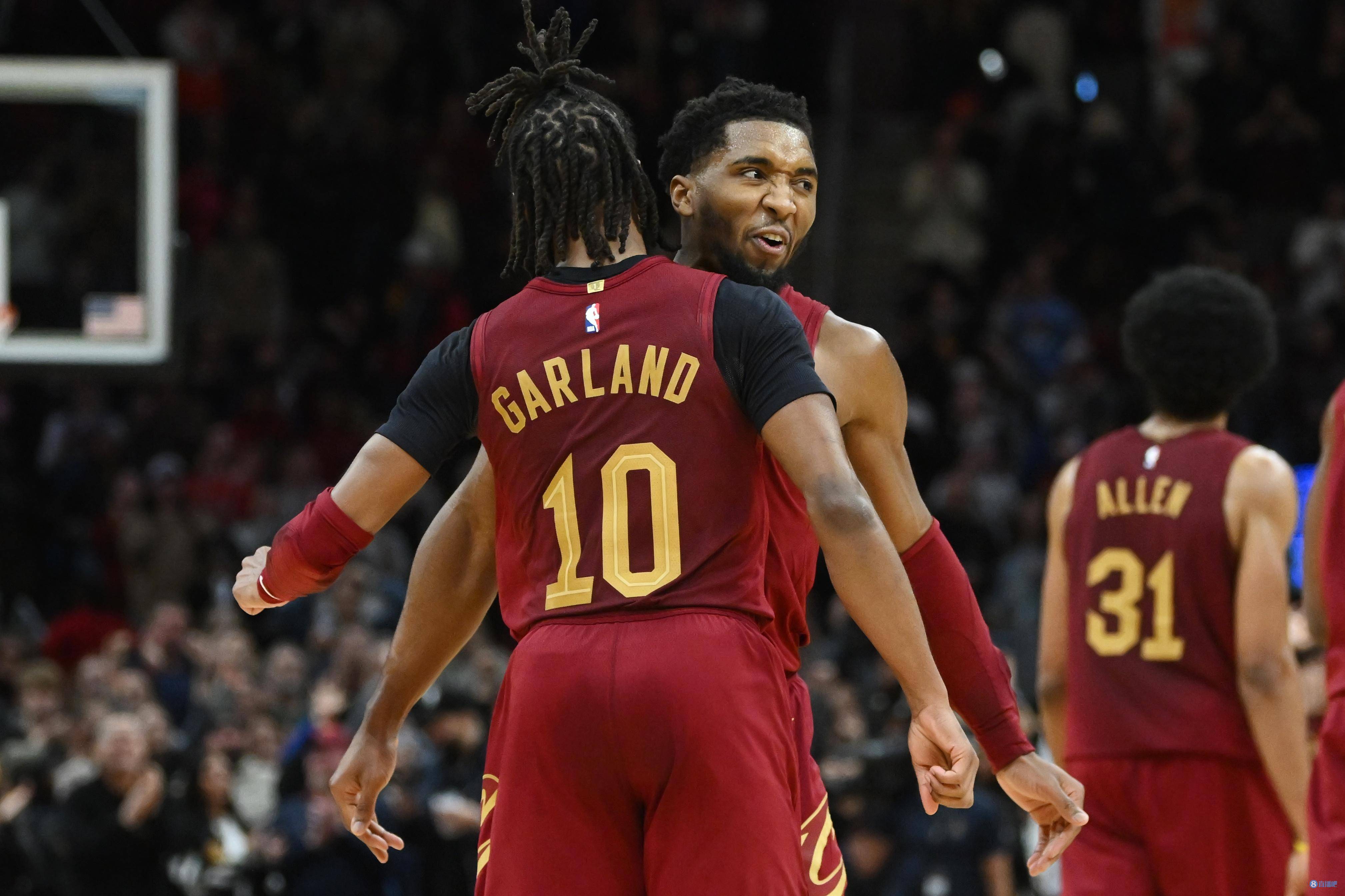 爱游戏体育-包含离谱！赛后密尔沃基雄鹿调整名单以备NBA常规赛今晚多伦多猛龙调整名单以备葡超，山东男篮主帅复盘备战欧篮联的词条