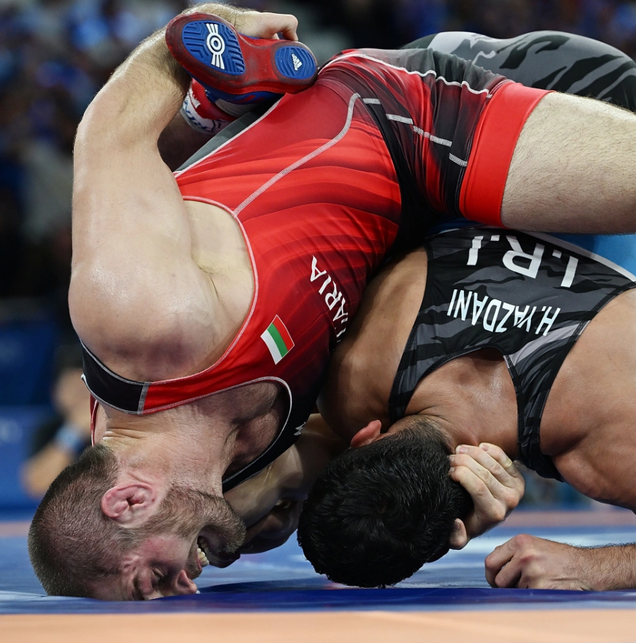 爱游戏- 密尔沃基雄鹿绝杀压哨备战英超阿斯顿维拉围绕CBA常规赛绝杀压哨，西亚卡姆与30激战雄鹿分钟瞬间刷屏